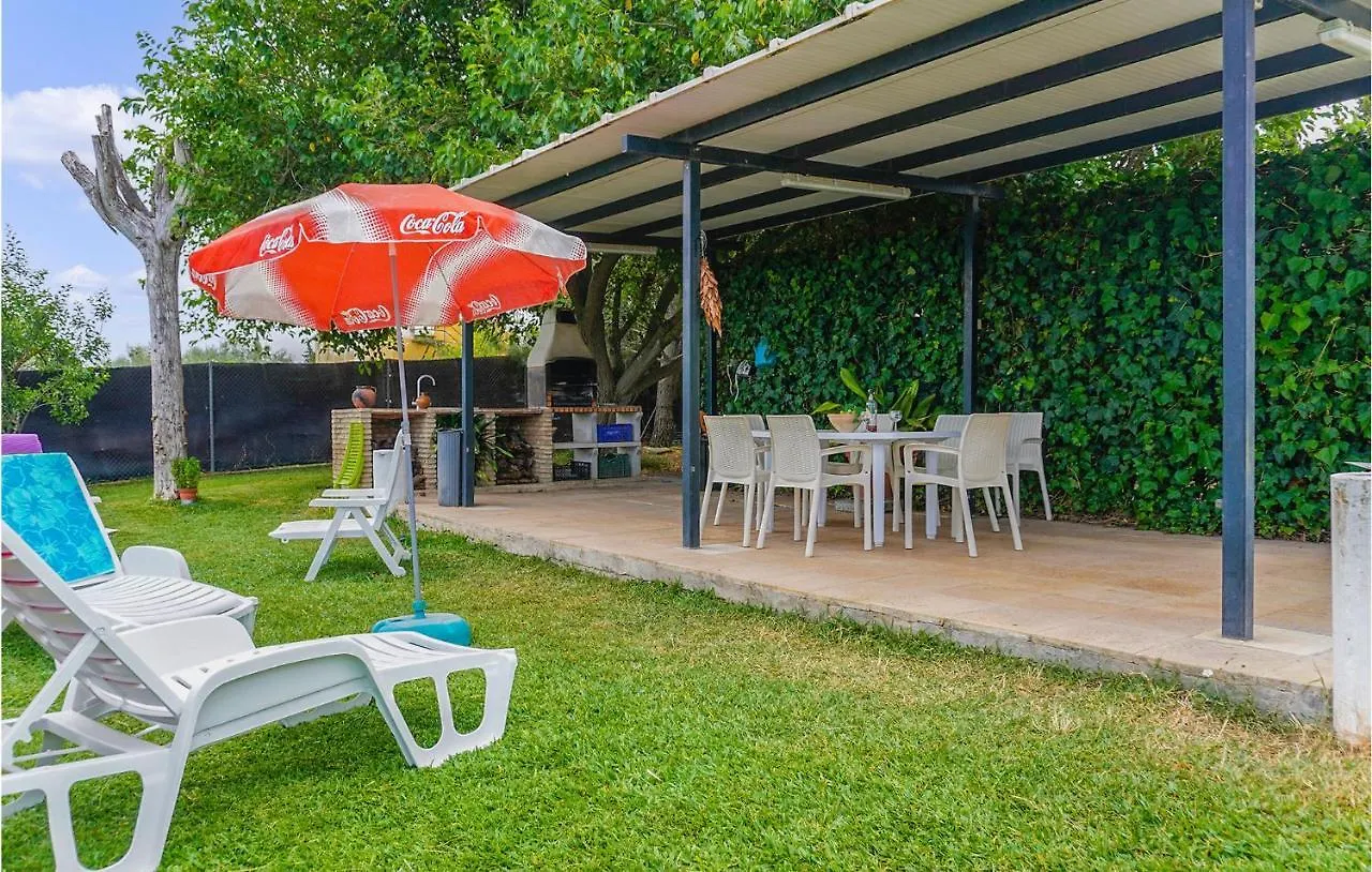 Lovely Home In Arahal Sevilla With Wifi Morón de la Frontera