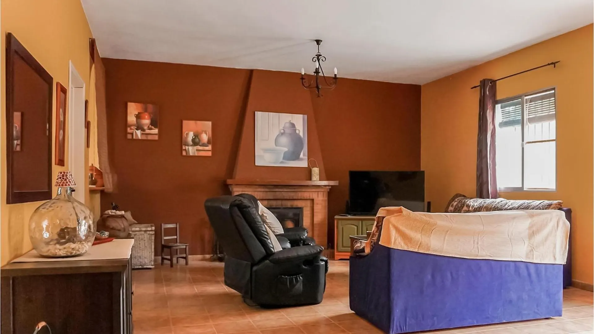 Holiday home Lovely Home In Arahal Sevilla With Wifi Moron de la Frontera Spain