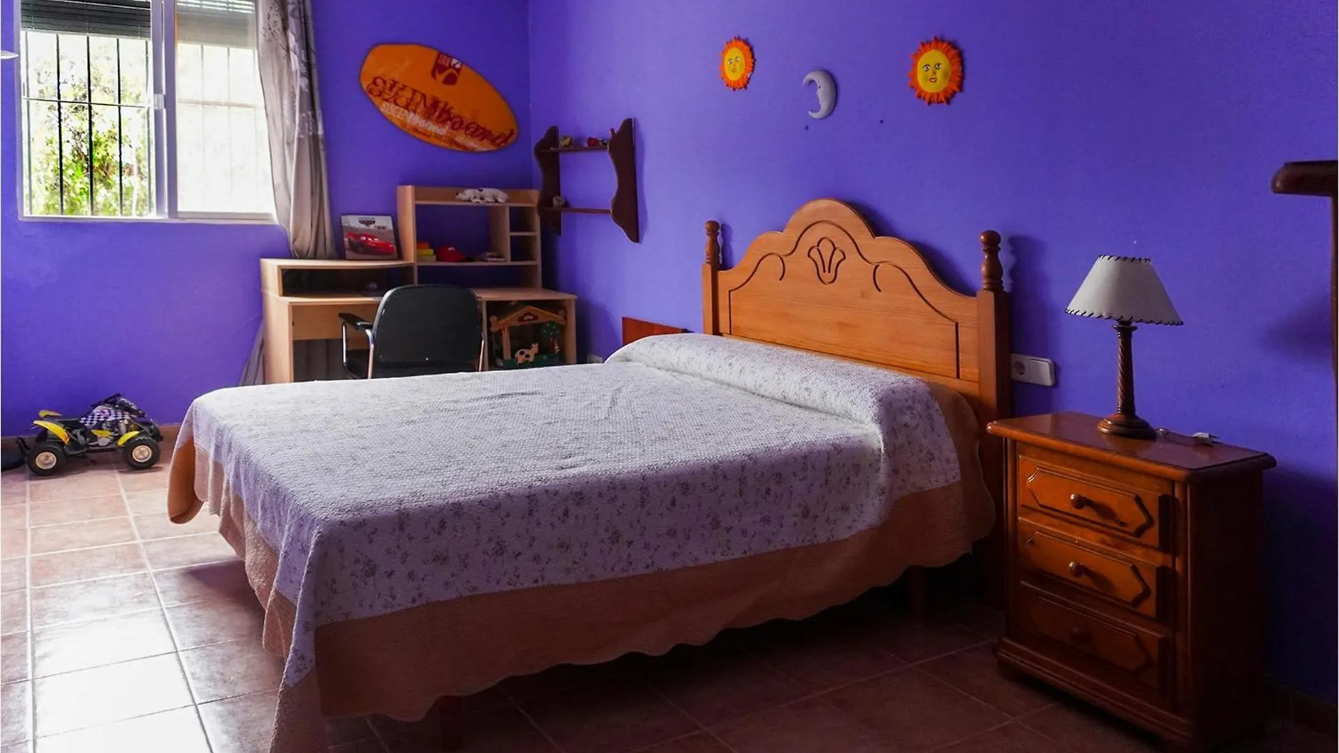 Lovely Home In Arahal Sevilla With Wifi Moron de la Frontera